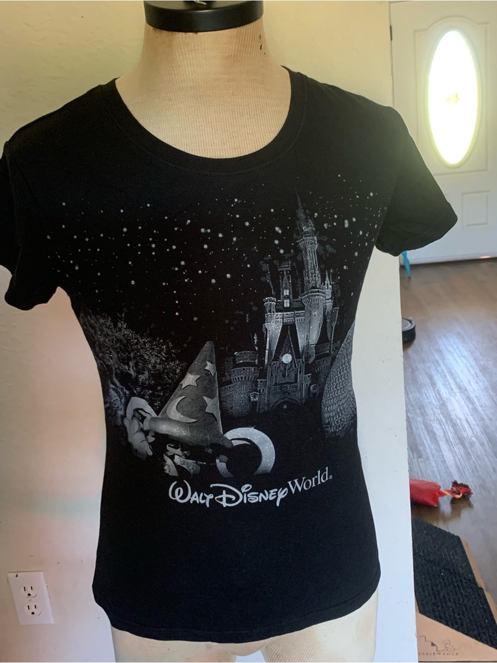 Disney Parks Walt Disney World Black Graphic Tee Cinderella Castle Epcot Large